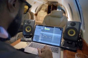 KRK GoAux - przekształć dowolną przestrzeń w swoje studio!