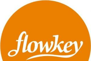 Nauka gry na pianinie z YAMAHA i FLOWKEY