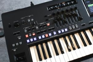 Prezentacja Yamaha Genos