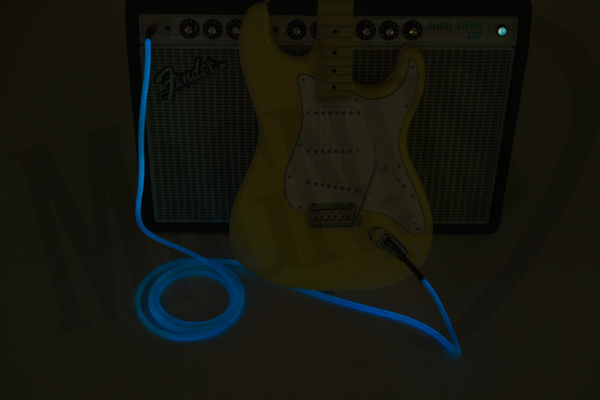 Fender Professional Series Glow in the Dark Cable Blue 18,6′ kabel gitarowy kabel instrumentalny