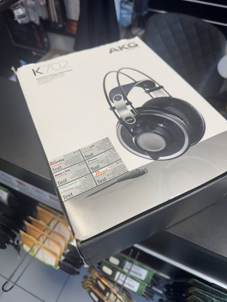 AKG K 702 - słuchawki studyjne otwarte - ekspozycja