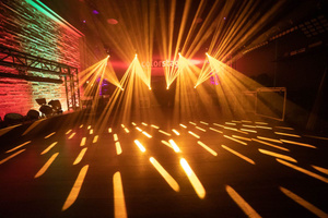 ColorStage Delta LED 100W Beam - Zestaw 4 głowic ruchomych w case