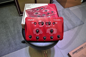 Digitech Genesis I - procesor gitarowy - ekspozycja
