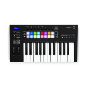 Novation Launchkey 25 MK3 kontroler