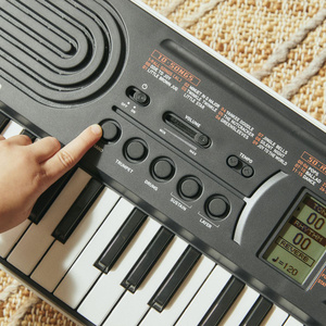 Casio SA-81 keyboard