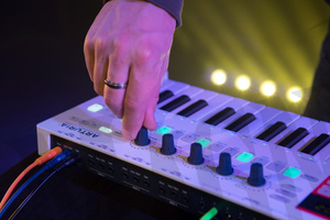 Arturia Keystep PRO kontroler MIDI