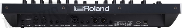 Roland Jupiter-Xm syntezator