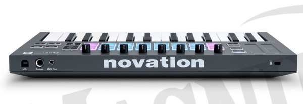 Novation FLkey Mini + Kurs miksu muzyki synthwave od Musoneo