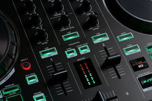 Roland DJ-202 kontroler pod Serato kontroler DJ
