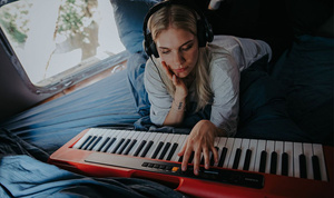 Casio CT-S200 Red keyboard