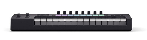 Novation Launchkey 25 MK4  - zaawansowany kontroler DAW, wyposażony w zestaw narzędzi do tworzenia muzyki