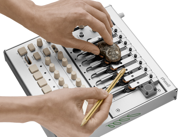 Korg Phase8 syntezator elektroakustyczny | Edycja Limitowana