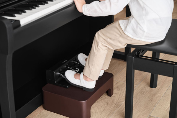 Yamaha Clavinova CLP-845 R - pianino cyfrowe