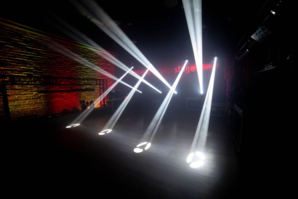 ColorStage Delta LED 100W Beam - Zestaw 4 głowic ruchomych w case