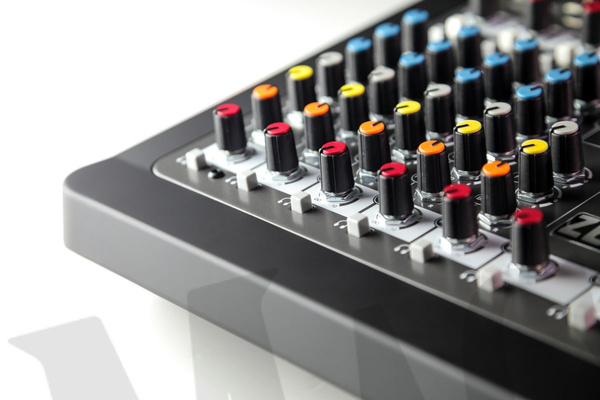 Allen&amp;Heath ZEDi10 mikser analogowy