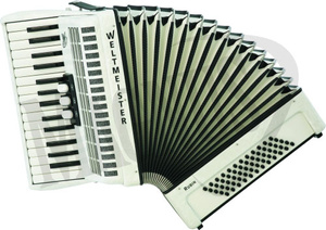 Weltmeister Rubin 30/60/II/3 akordeon