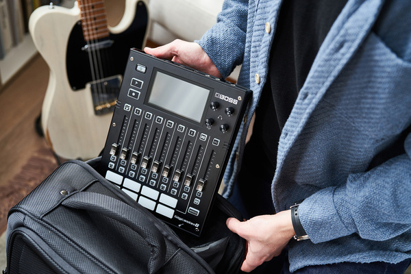 Boss Geekcaster 8 mikser audio do streamingu