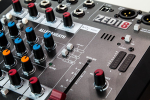 Allen&amp;Heath ZEDi8 mikser analogowy