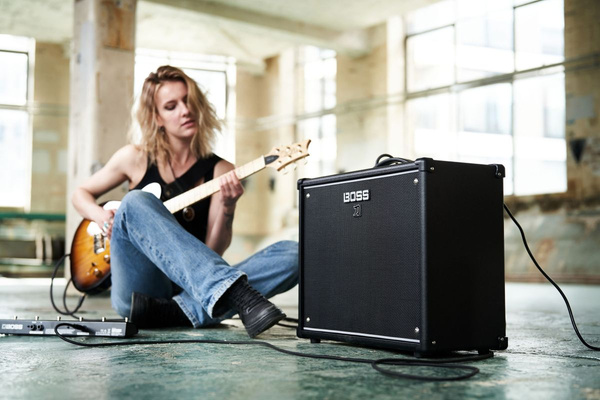 Boss Katana-100 Gen 3 combo o mocy 100 W