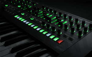 Roland SYSTEM-8 syntezator