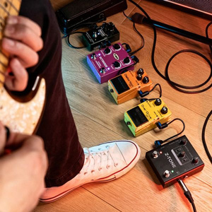 iK Multimedia Z-Tone Buffer Boost efekt gitarowy