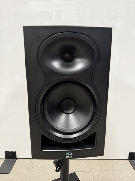 Kali Audio LP-8 studyjny monitor aktywny - uszkodzony