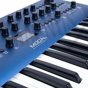 Modal Cobalt 8 syntezator analogowy