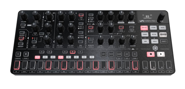 iK Multimedia Uno Synth Pro X syntezator