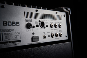 Boss Katana-210 Bass - Combo basowe 160W