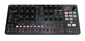 iK Multimedia Uno Synth Pro X syntezator