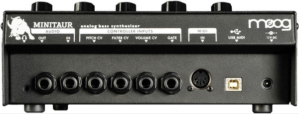 Moog MINITAUR syntezator