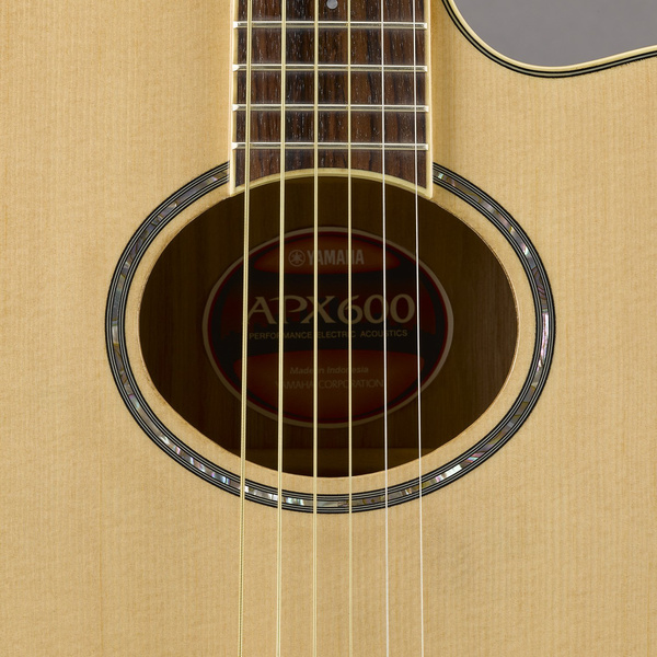 Yamaha APX-600 OVS gitara elektroakustyczna - promocja 200 zł Cashback!