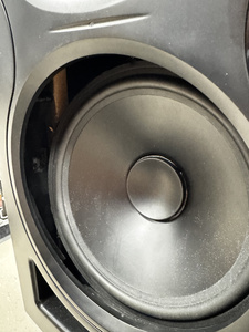 Kali Audio LP-8 studyjny monitor aktywny - uszkodzony
