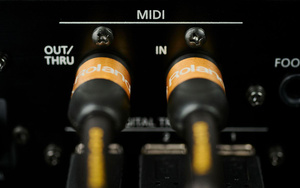 Roland RMIDI-G3  przewód audio
