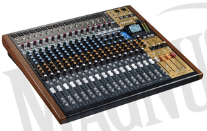 Tascam Model 24 - mikser analogowy, rejestrator