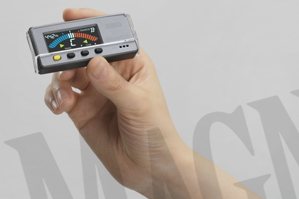 Korg Slimpitch RW - biało-czerwony tuner chromatyczny z mikrofonem na klipsie i kolorowy wyświetlaczem