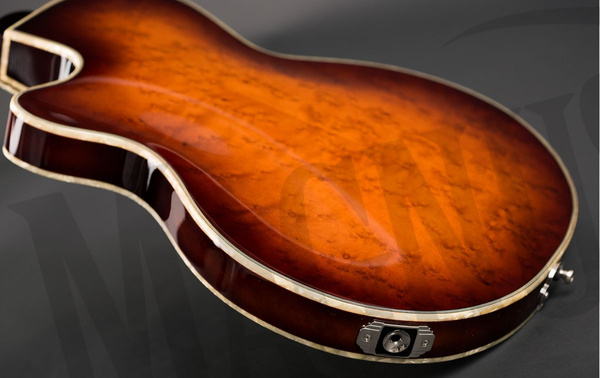 Duesenberg Starplayer TV Hollow  gitara elektryczna