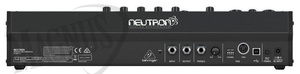 Behringer Neutron syntezator analogowy