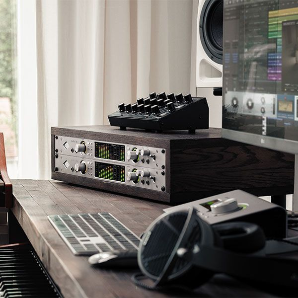Universal Audio Apollo X8P Gen 2 Essentials - interfejs audio Thunderbolt 3