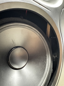 Kali Audio LP-8 studyjny monitor aktywny - uszkodzony