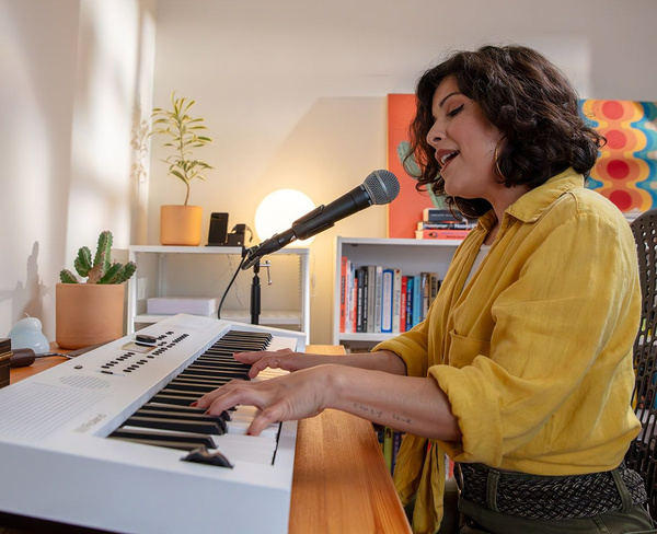 Roland GO:KEYS 5 White keyboard
