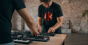 iK Multimedia Uno Synth Pro X syntezator