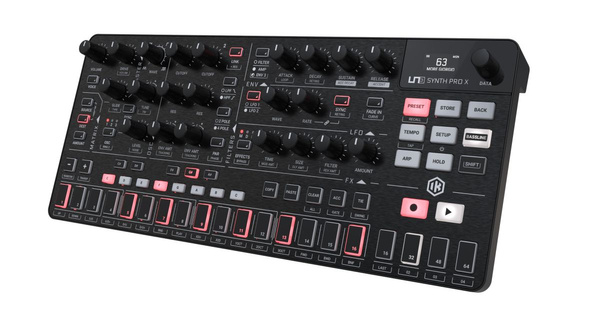 iK Multimedia Uno Synth Pro X syntezator