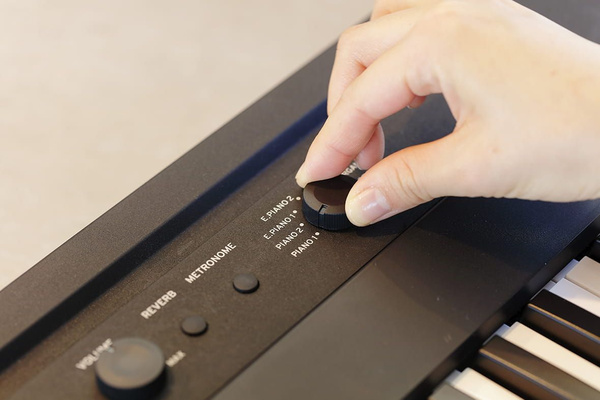 KORG L1 Liano Metallic Red pianino cyfrowe