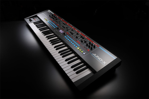 Roland JUNO-X syntezator