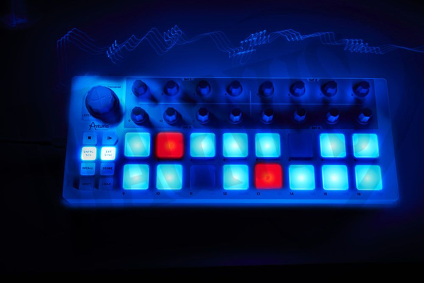 Arturia BeatStep kontroler
