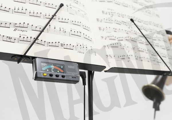 Korg Slimpitch RW - biało-czerwony tuner chromatyczny z mikrofonem na klipsie i kolorowy wyświetlaczem