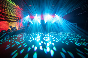 ColorStage Delta LED 100W Beam - Zestaw 4 głowic ruchomych w case