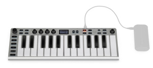 ESI xSynth syntezator cyfrowy