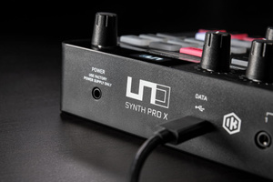 iK Multimedia Uno Synth Pro X syntezator